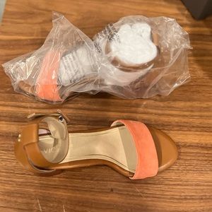 These are beautiful Vionic heeled sandals.